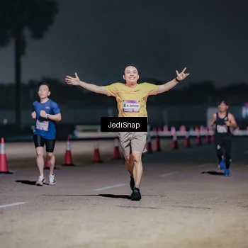Runner Photo 7504444