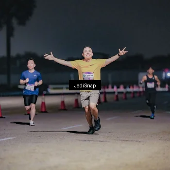 Runner Photo 7504446