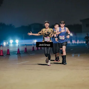 Runner Photo 7504462