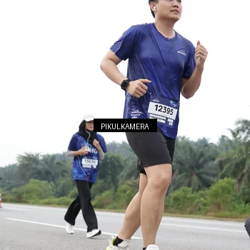 Runner Photo 7504475
