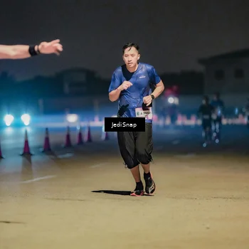 Runner Photo 7504492