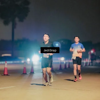 Runner Photo 7504500