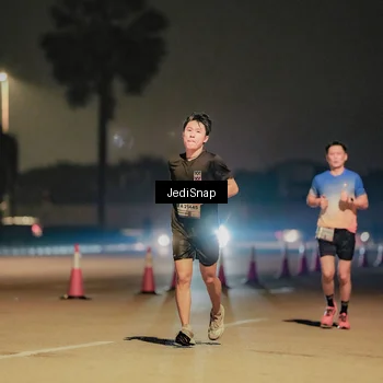 Runner Photo 7504501