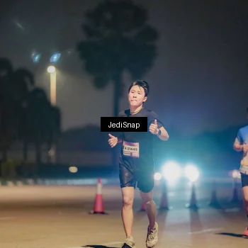 Runner Photo 7504506