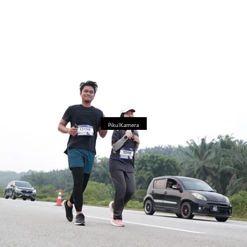 Runner Photo 7504532