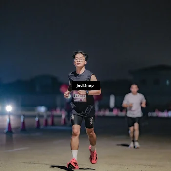 Runner Photo 7504542