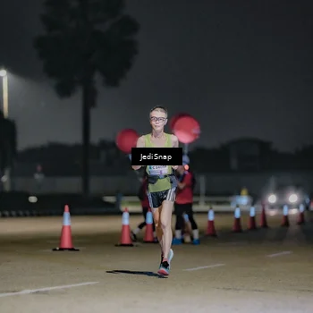 Runner Photo 7504545