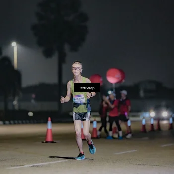 Runner Photo 7504548