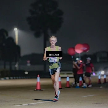 Runner Photo 7504550