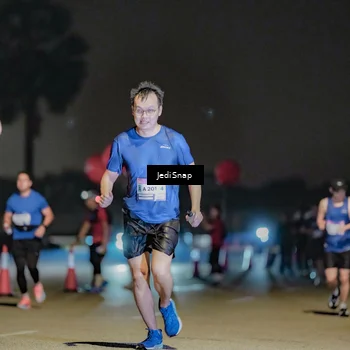 Runner Photo 7504561