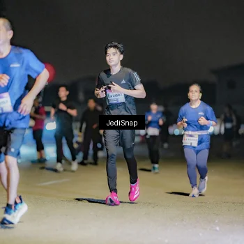 Runner Photo 7504605