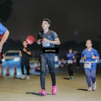 Runner Photo 7504622