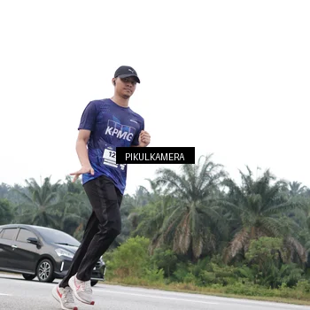 Runner Photo 7504640