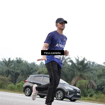 Runner Photo 7504654