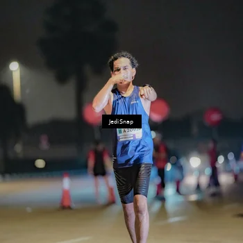 Runner Photo 7504655