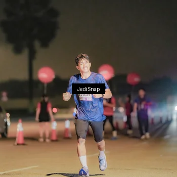 Runner Photo 7504662