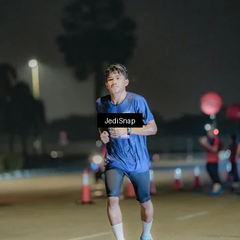 Runner Photo 7504665