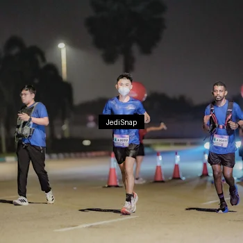 Runner Photo 7504668