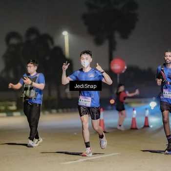 Runner Photo 7504672