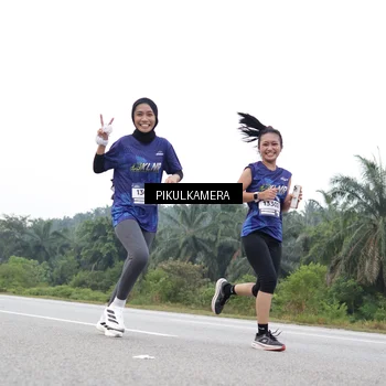 Runner Photo 7504677