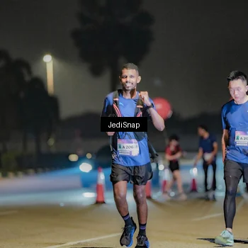 Runner Photo 7504684