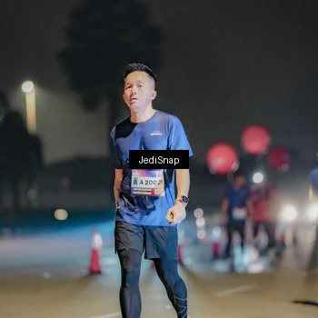 Runner Photo 7504686