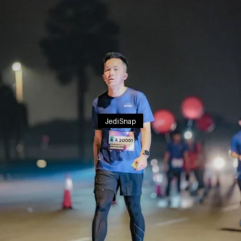 Runner Photo 7504687
