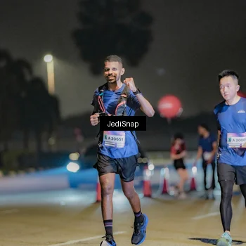 Runner Photo 7504688