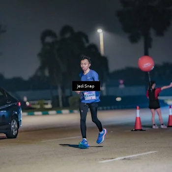 Runner Photo 7504702