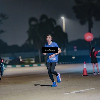 Runner Photo 7504703