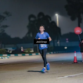 Runner Photo 7504720