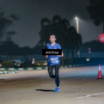 Runner Photo 7504725