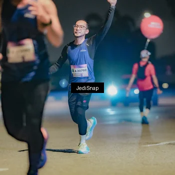 Runner Photo 7504823