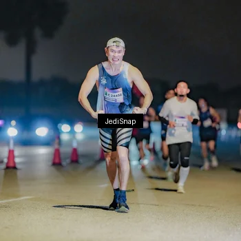 Runner Photo 7504844