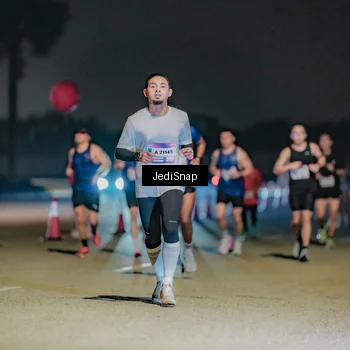 Runner Photo 7504847