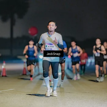 Runner Photo 7504852