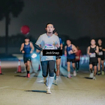 Runner Photo 7504862