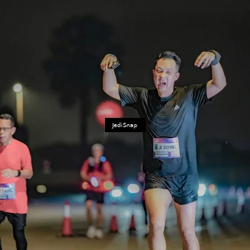 Runner Photo 7504880