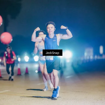 Runner Photo 7504898
