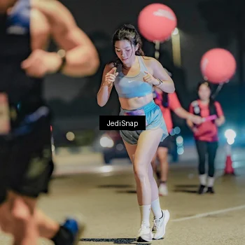 Runner Photo 7504905