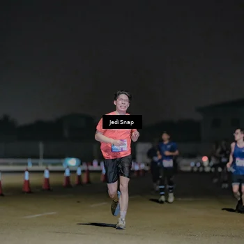 Runner Photo 7504988