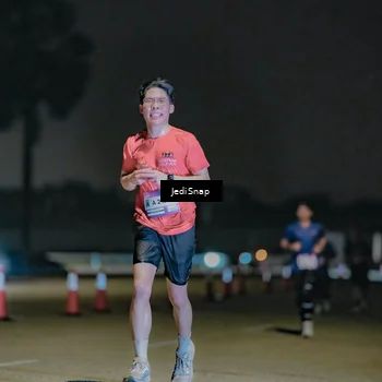 Runner Photo 7504998