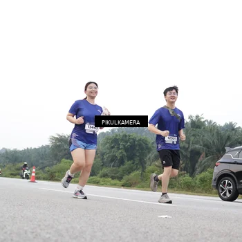 Runner Photo 7505003