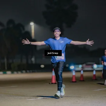 Runner Photo 7505012