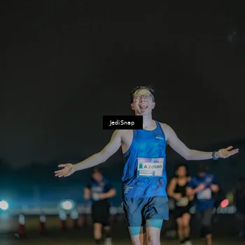 Runner Photo 7505016