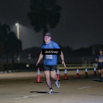 Runner Photo 7505051