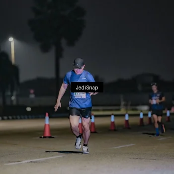 Runner Photo 7505055