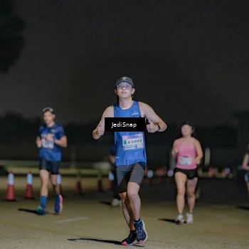 Runner Photo 7505066