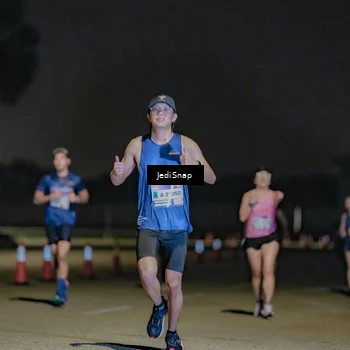 Runner Photo 7505070