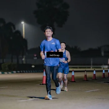 Runner Photo 7505093